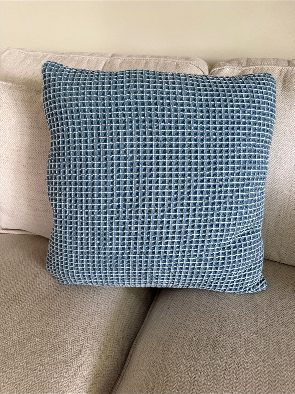 ❤️3 for $15❤️ Textured Blue Waffle Knit Accent Pillow, 20”